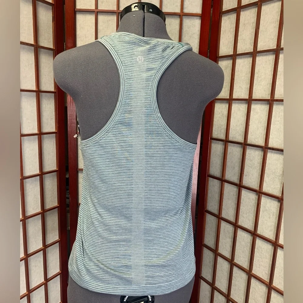 Lululemon Lightweight Stretch Running Tank Top Size 10 (0591) - Picture 1 of 5